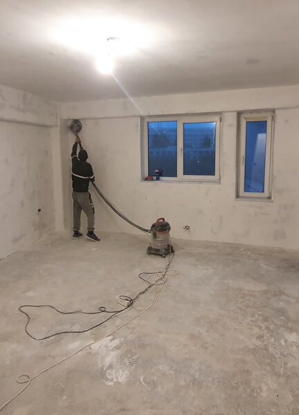 Executam amenajari interioare si exterioare.